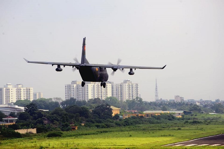 Indonesia hoàn tất việc chuyển giao hai máy bay NC-212i cho Việt Nam